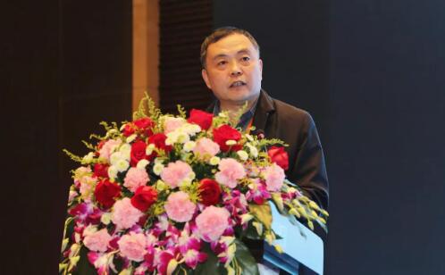 王福军教授作报告 王福军教授作报告