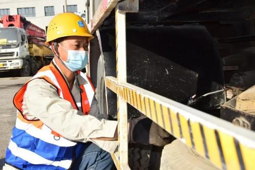 点击图片翻到下一页>>