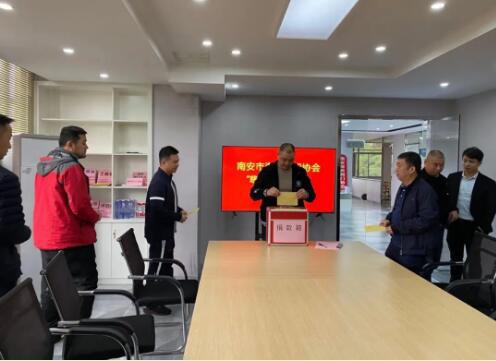 ϰкЭῪչһվ衱