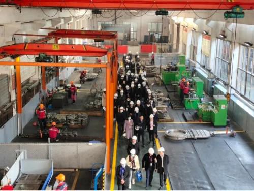 立信阀门集团智能化装配车间