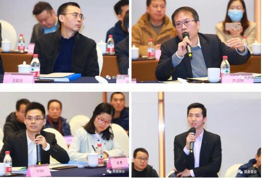 图:研发团队技术汇报与质询答辩 图:研发团队技术汇报与质询答辩