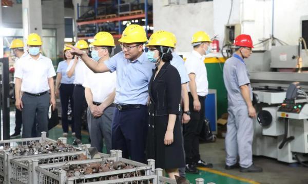 永嘉县委书记王彩莲到纽顿开展泵阀产业专项调研 永嘉县委书记王彩莲到纽顿开展泵阀产业专项调研