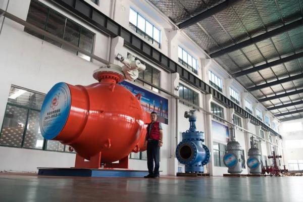 ◆ 获金奖的56"大口径全焊接高压球阀 ◆ 获金奖的56"大口径全焊接高压球阀