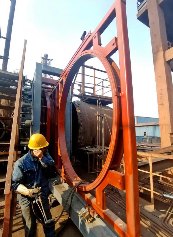 十一冶工程技术公司顺利完成重达10吨插板阀更换 十一冶工程技术公司顺利完成重达10吨插板阀更换