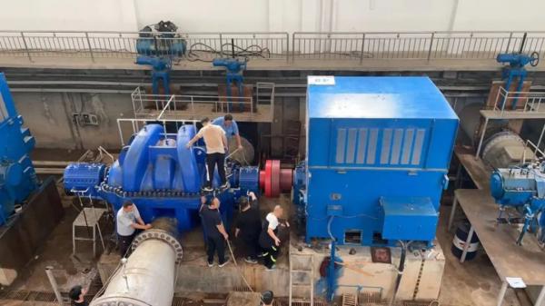 北扩泵站调试现场 北扩泵站调试现场