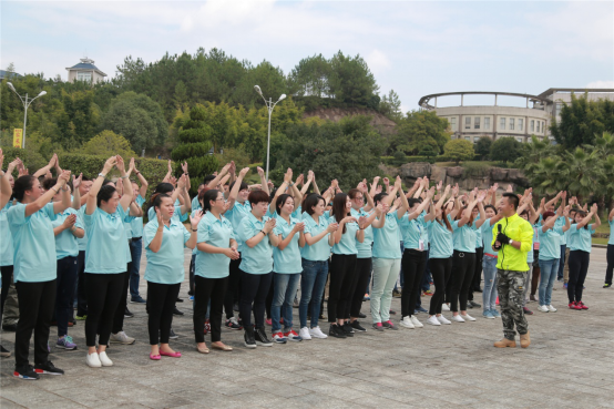 1476769311243037512.png 群英璀璨 共耀天安——天安财险2016年销售精英高峰会