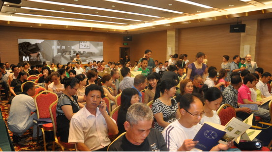 1472625915307013016.png 美谷家VR家装引爆武汉